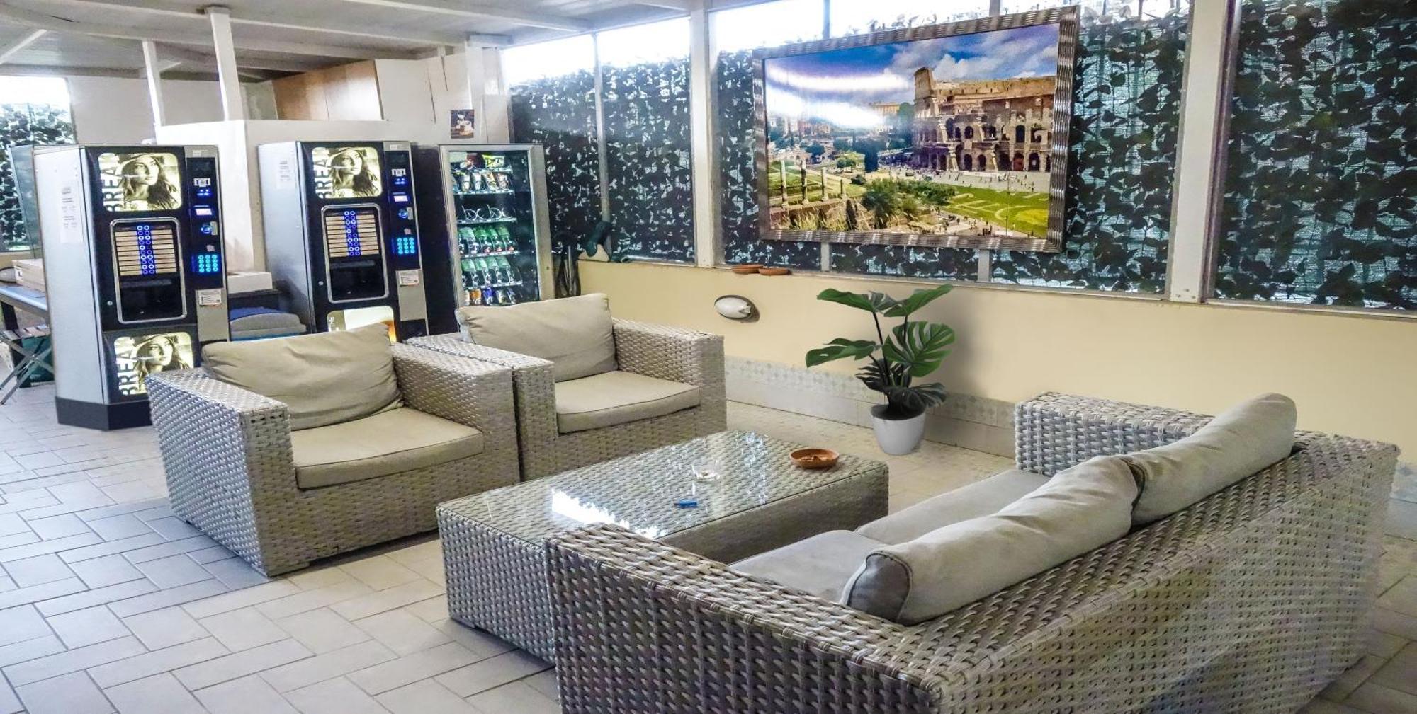 La Fiera Guesthouse Фьюмичино Экстерьер фото